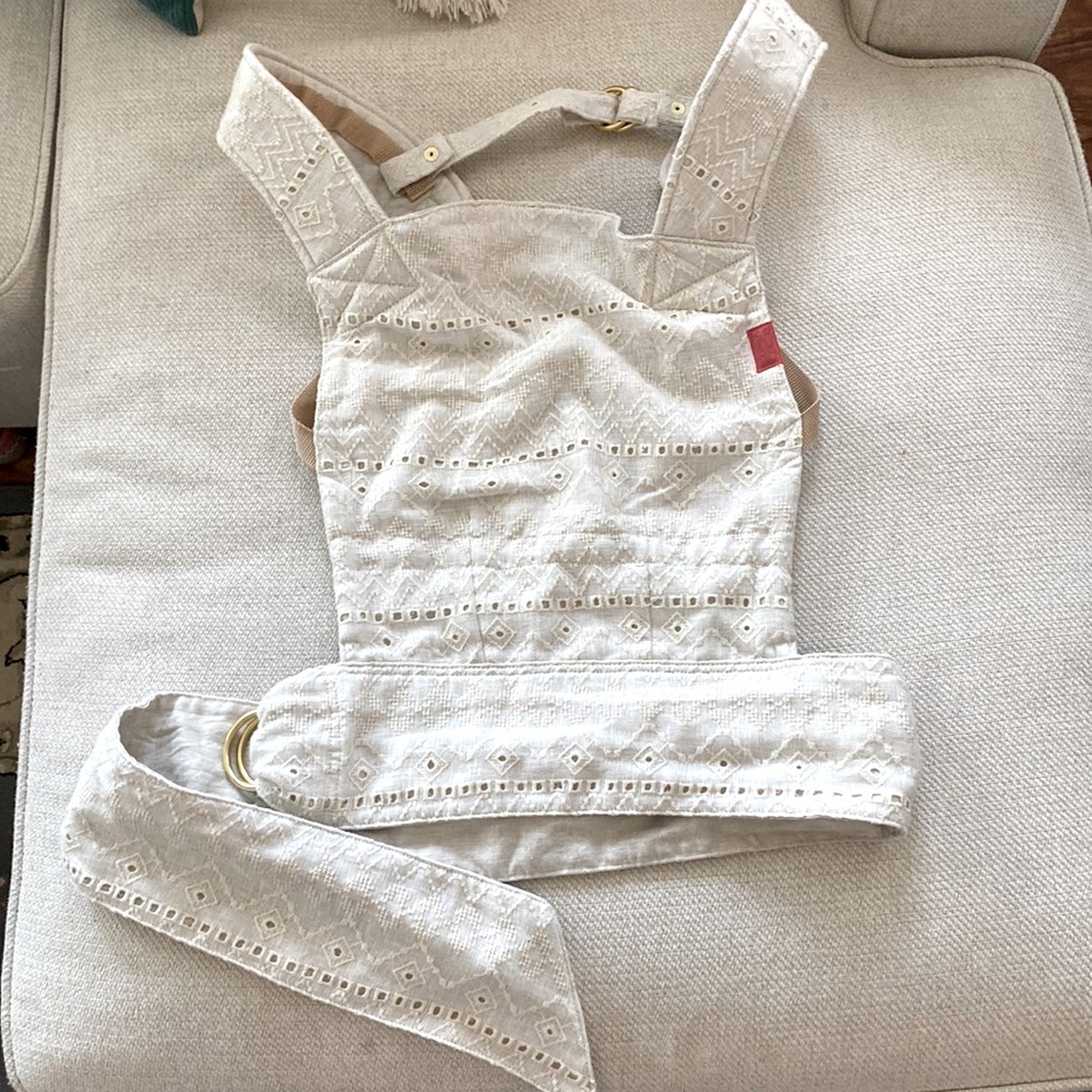 Sakura Bloom Scout Eyelet Baby Carrier
